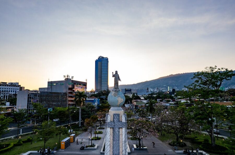 Monumento al Divino Salvador del Mundo at sunset in San Salvador