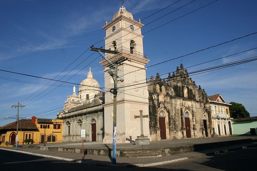 Iglesia La Merced Granada Nicaragua