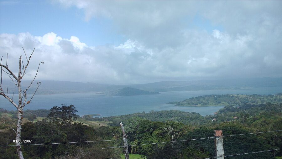 Lago Arenal lake view, Costa Rica