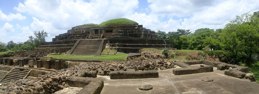El Tazumal pyramid in Chalchuapa, El Salvador