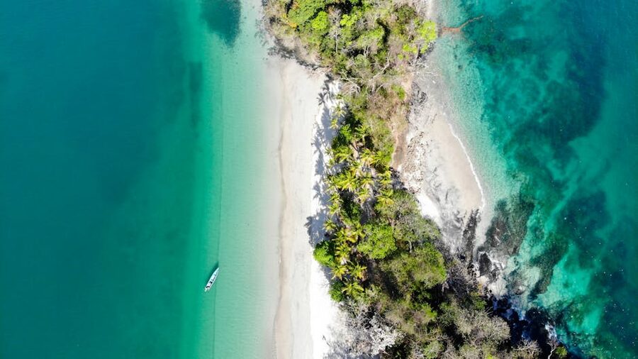 Parque Nacional Marino Golfo de Chiriqui island, Panama