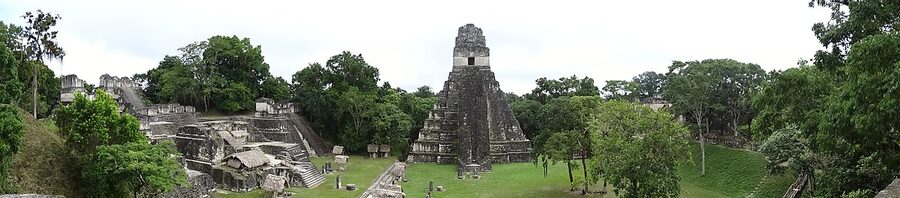 Gran Plaza Tikal panorama